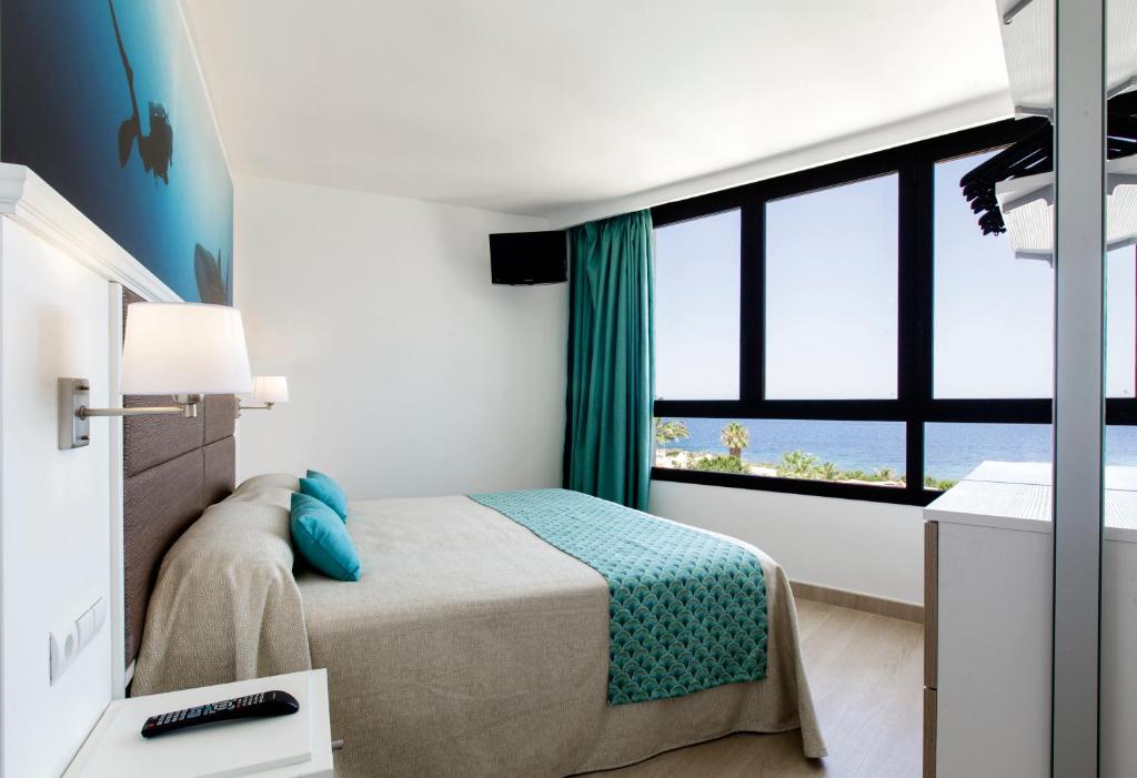 Marvell Club Hotel & Apartments, Bahia de Sant Antoni ...