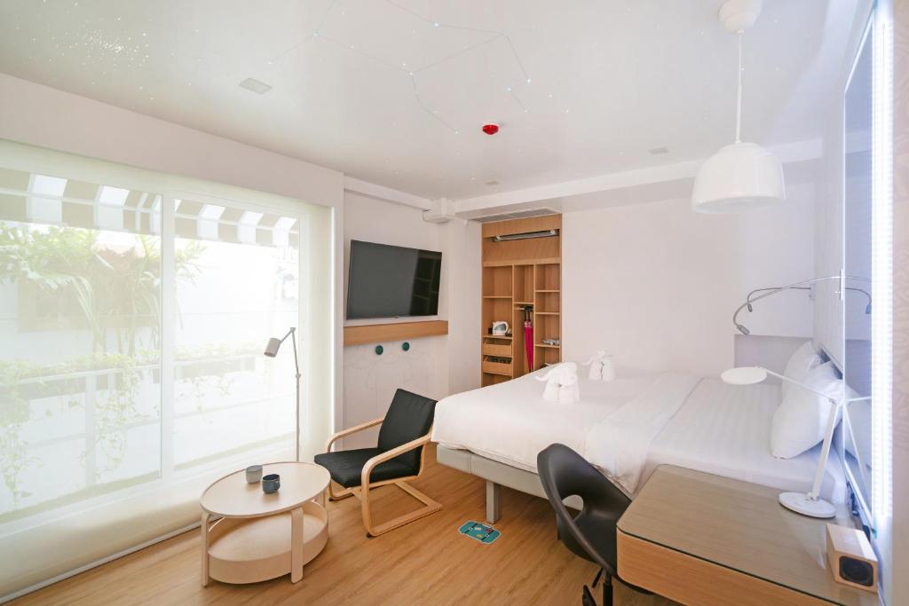 The Color Kata - Resim 2