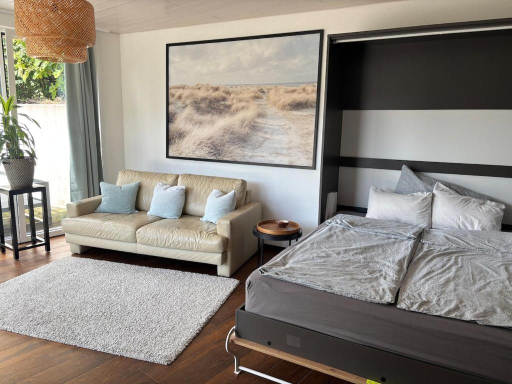 Ένα ή περισσότερα κρεβάτια σε δωμάτιο στο Luxury Studio, Hillside View in Mettau,