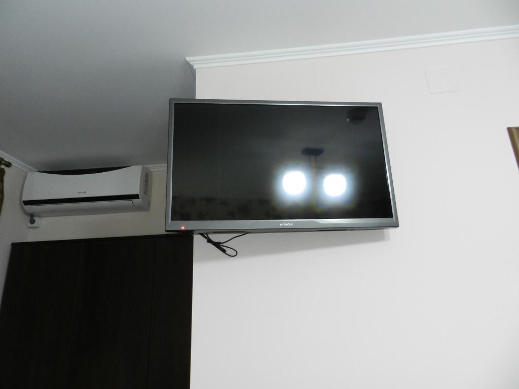 TV a/nebo společenská místnost v ubytování Hotel Marinii