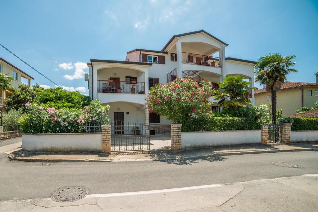 Guest House Marica - 带阳台的一卧室公寓