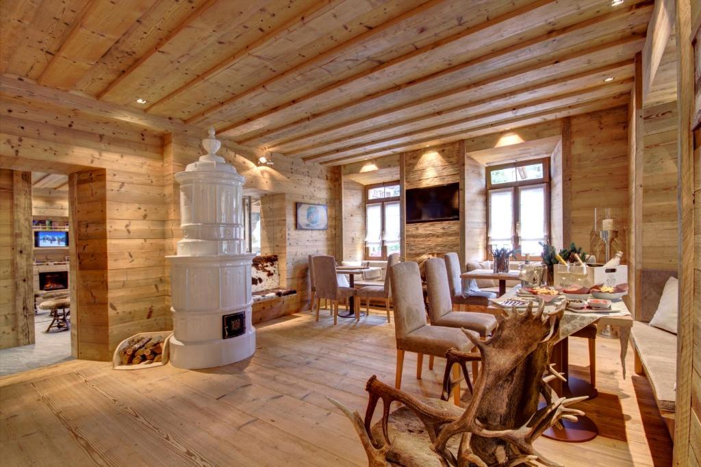 Гостиная зона в Hotel Villa Alpina ***S