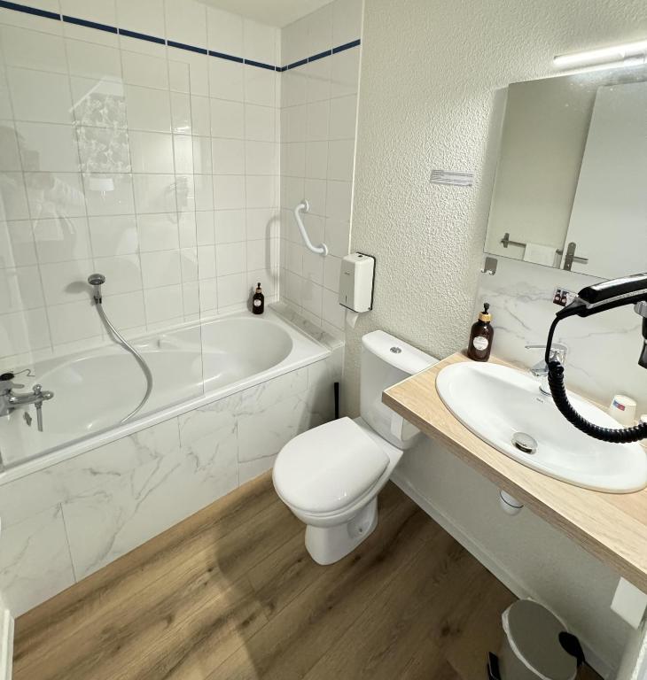 Couett'Hôtel Brest Port de plaisance, Les pieds dans l'eau - Petite Chambre Double Avec Vue Sur Cour