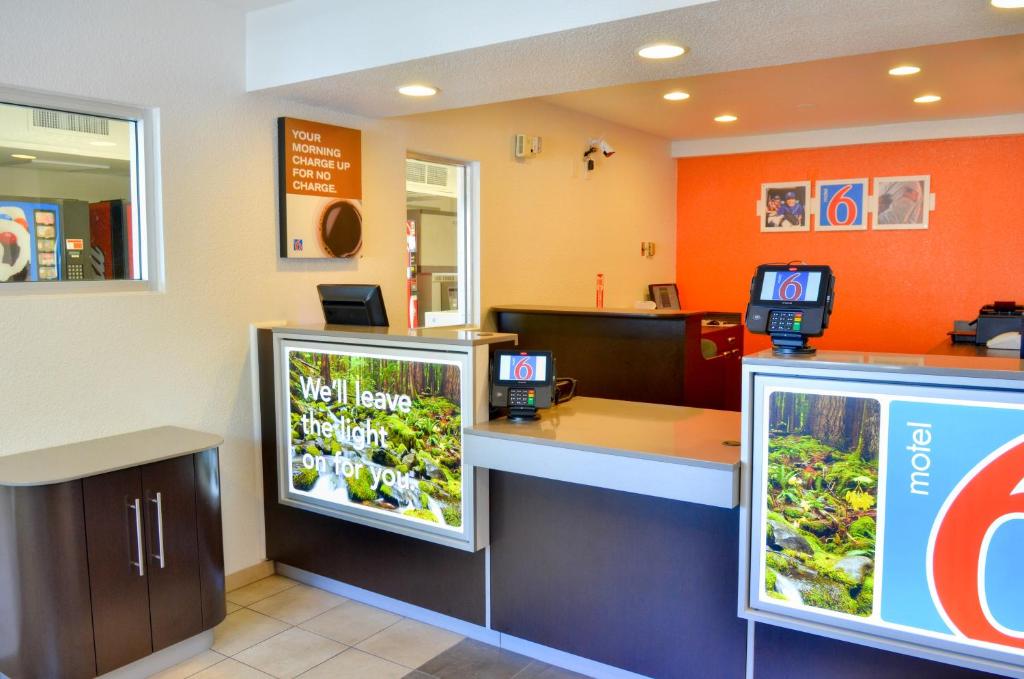 a waiting room at a mcdonalds restaurant at Motel 6-Santa Nella, CA - Los Banos - Interstate 5 in Santa Nella