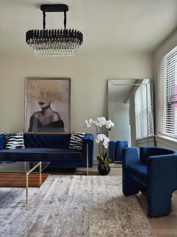 Istumisnurk majutusasutuses 3 KING Beds Free parking Stay close and stay cozy