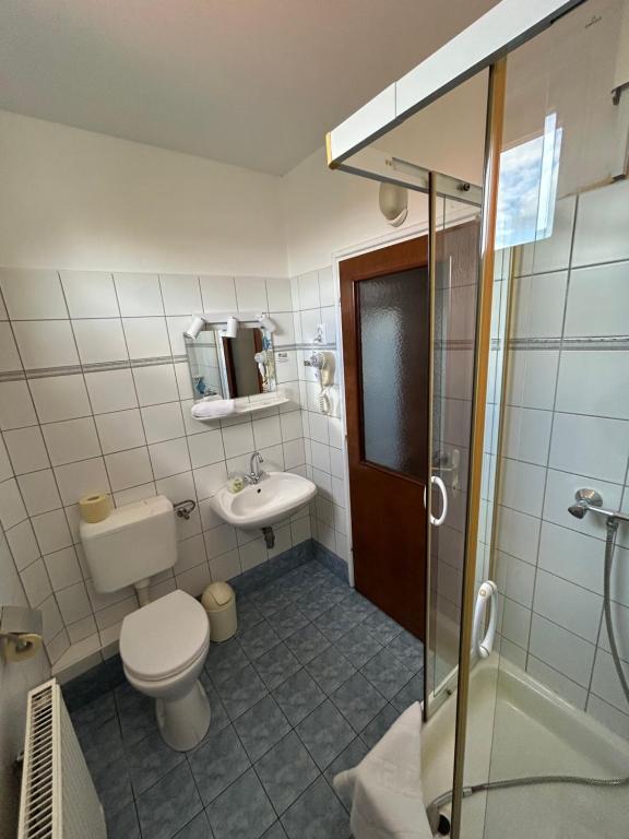 Corvin Hotel - Resim 7