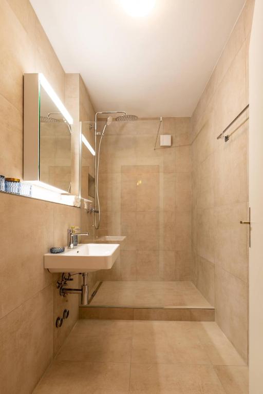 Chesterfield Suite - Resim 6