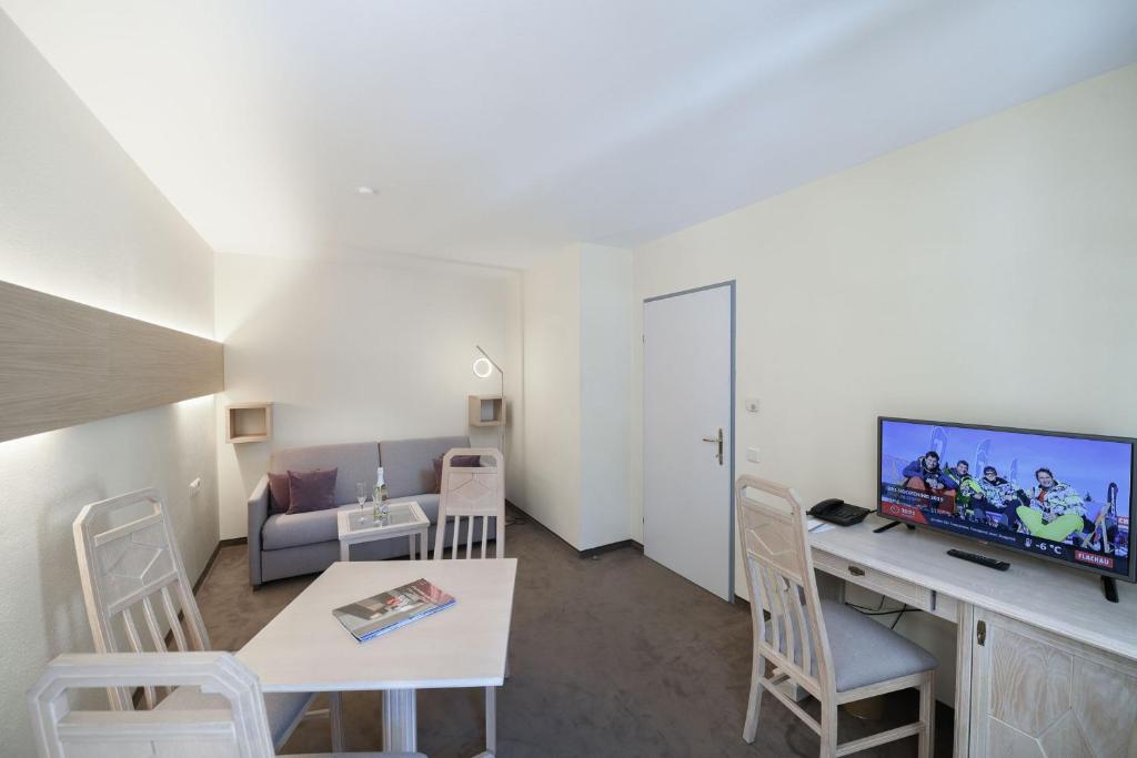 Crystls Aparthotel - 9