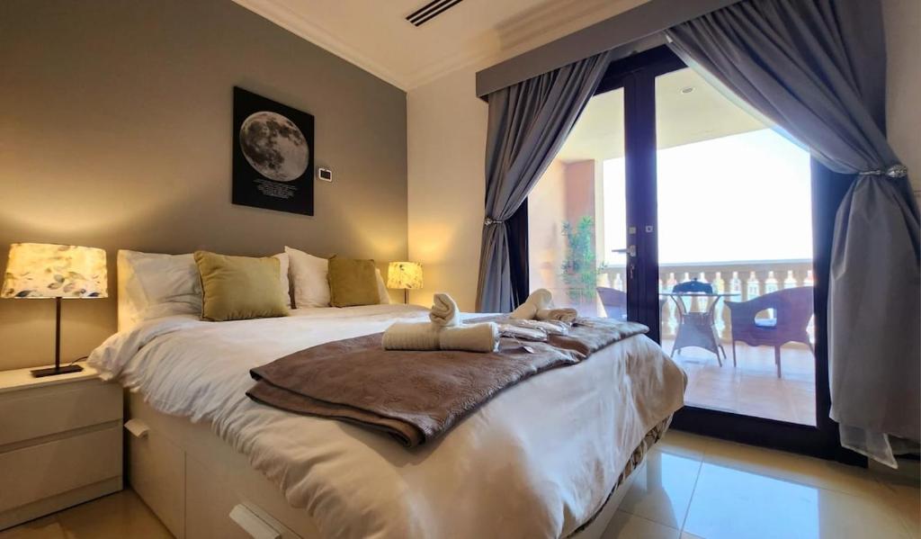 Porto Arabiya Tower 14 - Sea View Balcony, Calma Bay Studio -308