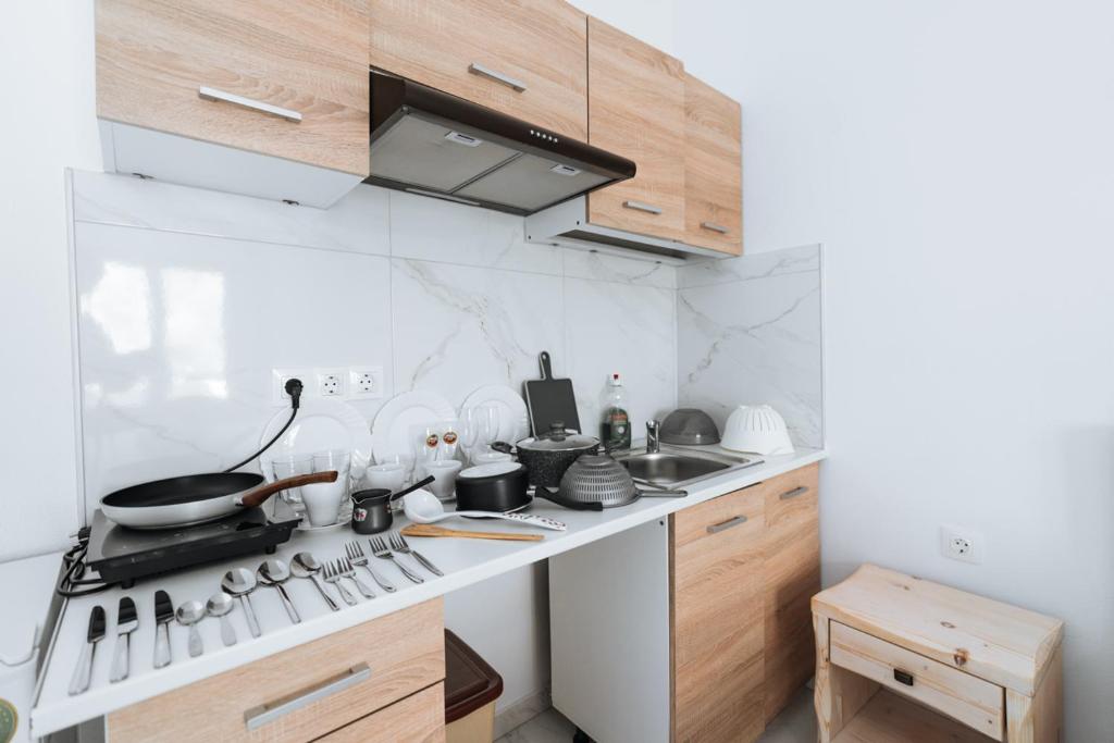 Dodomar Selections - 10