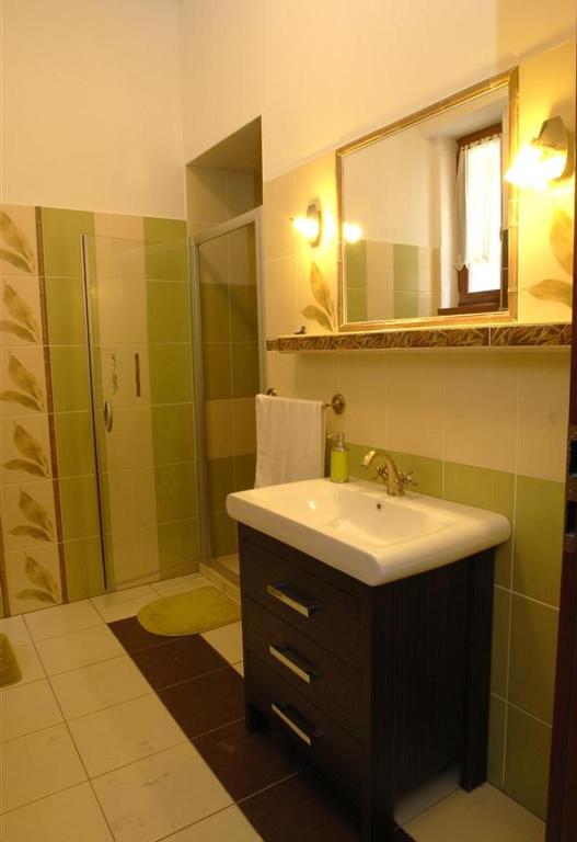 A bathroom at Apartmány Laverna