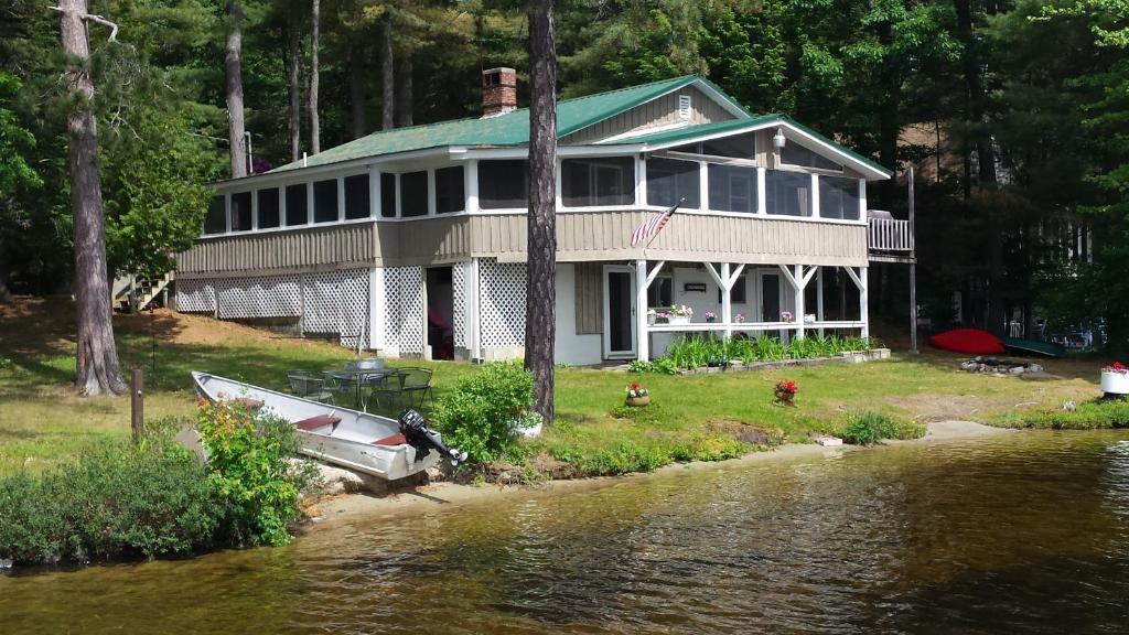 Fotografie z fotogalerie ubytování Seymour Lake House v destinaci Gray
