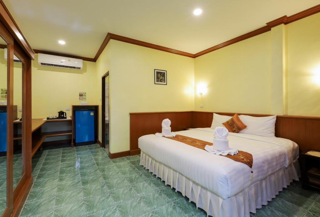 The Golddiggers Resort - 8