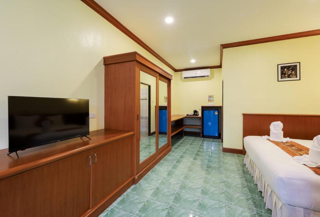 The Golddiggers Resort - 12