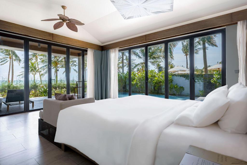 Bungalow Deluxe có Tầm Nhìn Ra Biển và Hồ Bơi Riêng