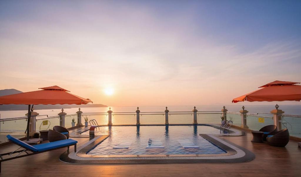 7 Seven Sea Hotel