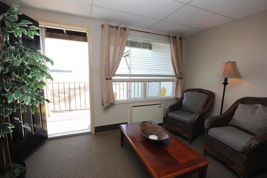 St Andrews Inn & Suites - Chambre Queen Standard Avec Deux Lits Queen