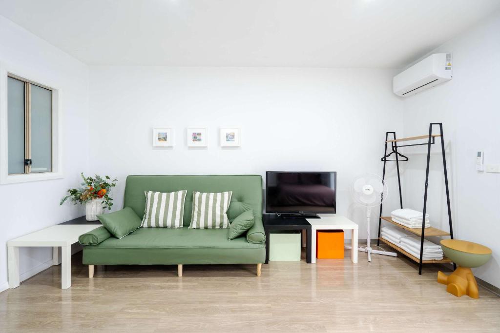 Istumisnurk majutusasutuses Brunswick Convenience 1BR Home