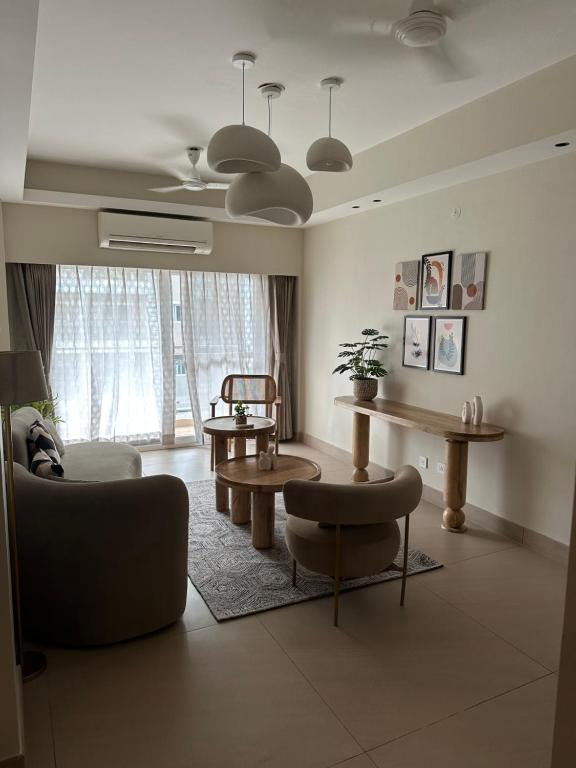 Boudhi House Minimalist Retreat with Ganges View, Rishīkesh (updated ... - Minimalist Retreat Apartment Building