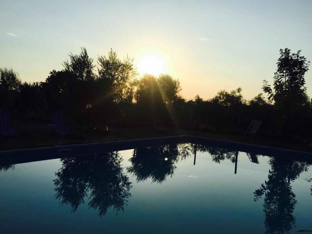 Bazén v ubytovaní Country House Maremma Nel Tufo alebo v jeho blízkosti