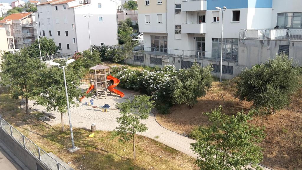 Budova, v ktorej sa apartmán nachádza