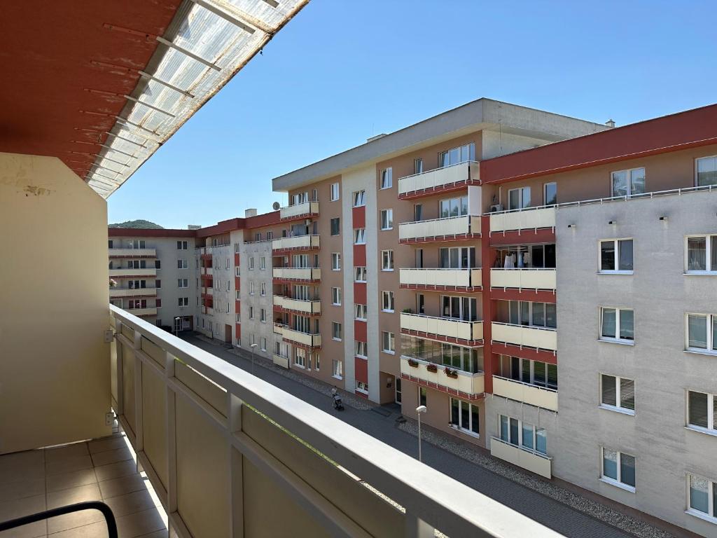 Un balcón o terraza en Apartmán v balkónom do vnútrobloku