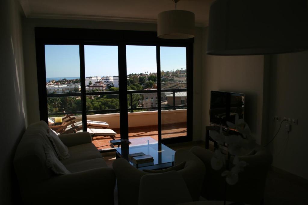 A seating area at Canaima Alicante