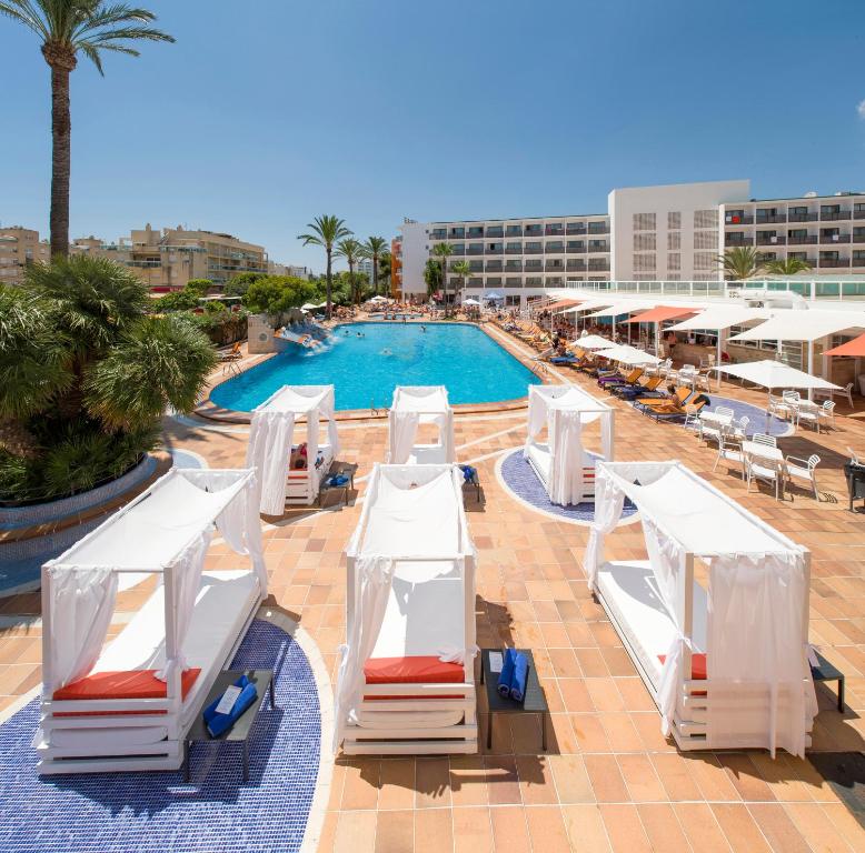 Hotel Vibra Mare Nostrum i Playa den Bossa – uppdaterade ...
