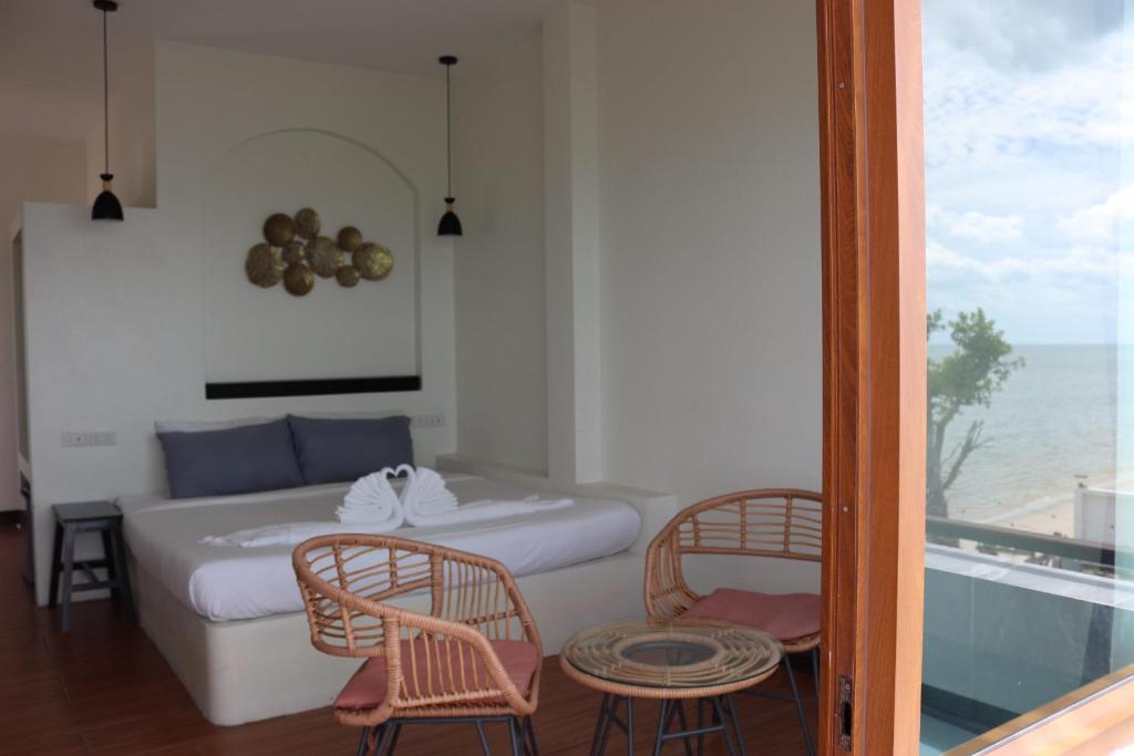 Chansi Beachresort - 6