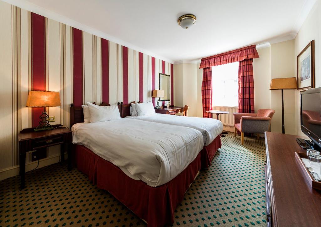 The Old Ship Hotel - Resim 28