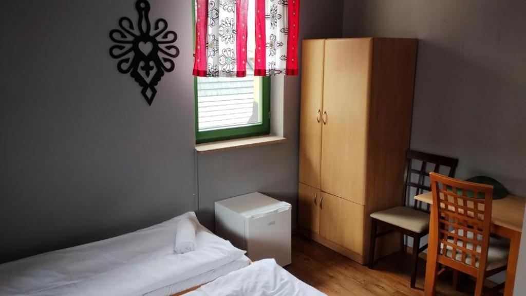 Imagem da galeria de Apartament Pokoje u Jacka Zakopane PKP 700 Centrum 1200 em Zakopane