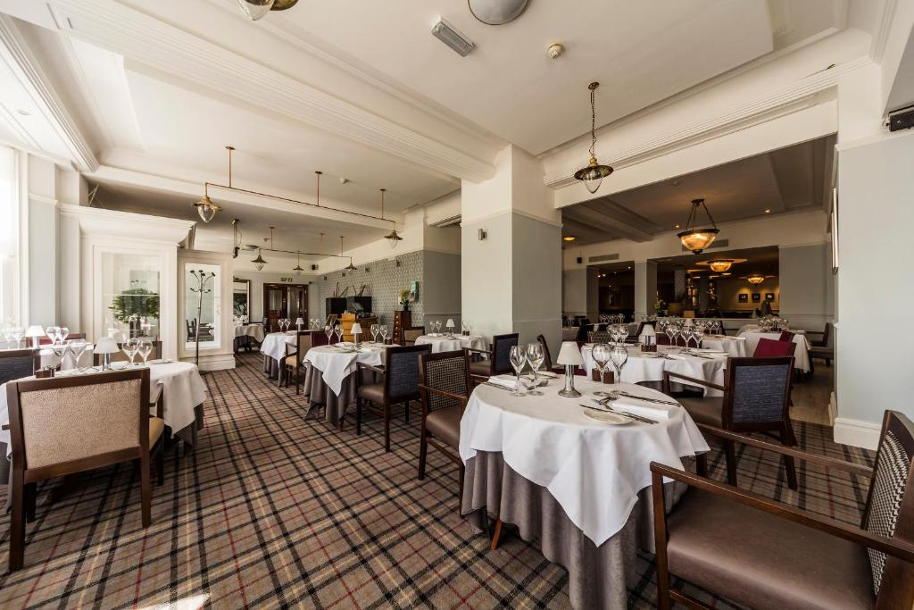 The Old Ship Hotel - Resim 43