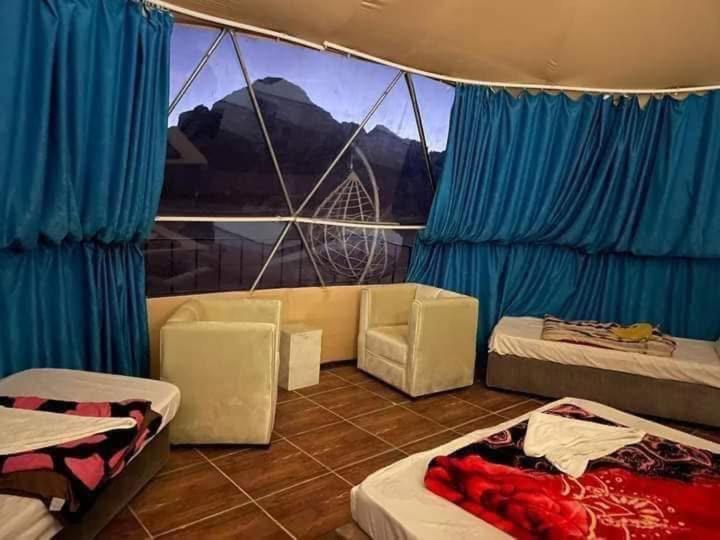 Posezení v ubytování Wadi rum sami camp