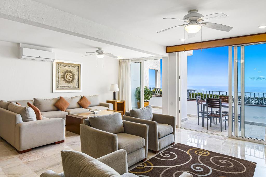 Posezení v ubytování Grand Miramar A601