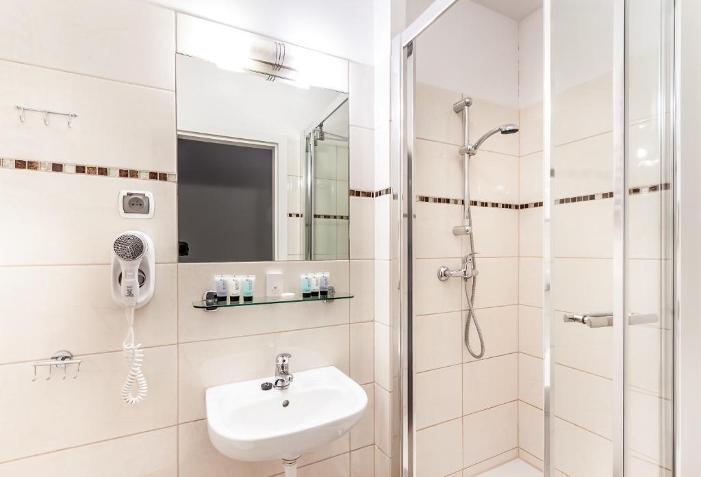 Leone Aparthotel - Resim 11