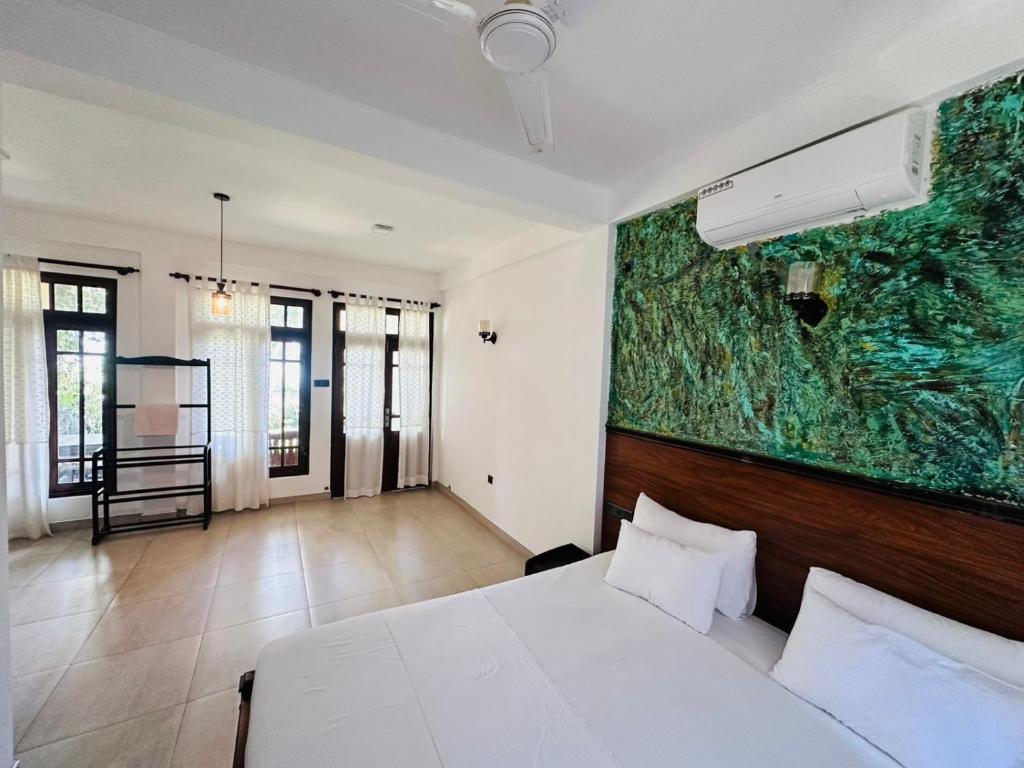 AMOUR AT TURTLE BEACH - 2