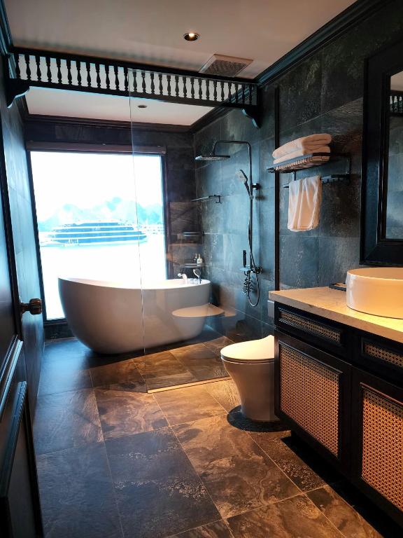 Velar of the Sea Cruise - 2