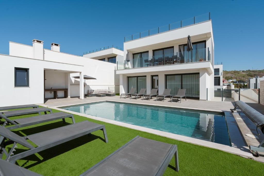 Bazén v ubytování Areia Villa, with ocean view nebo v jeho okolí