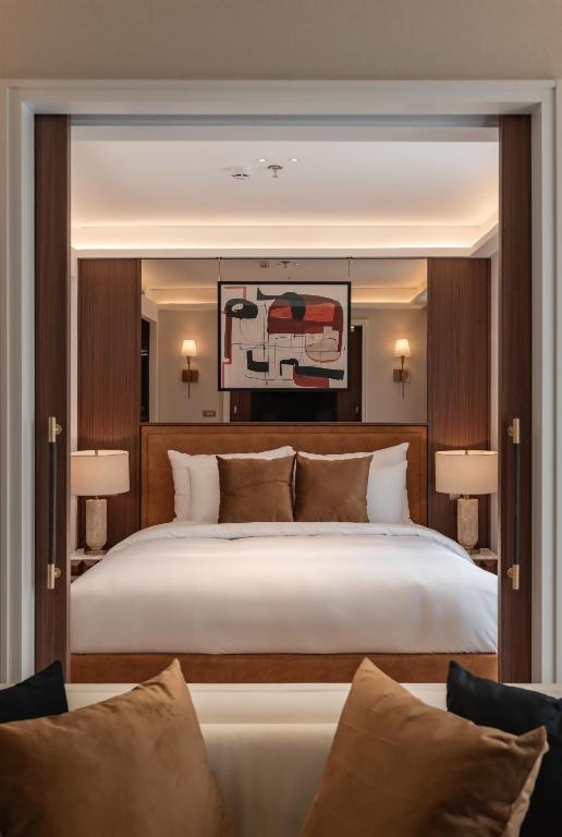 Suite Nhìn Ra Thành Phố