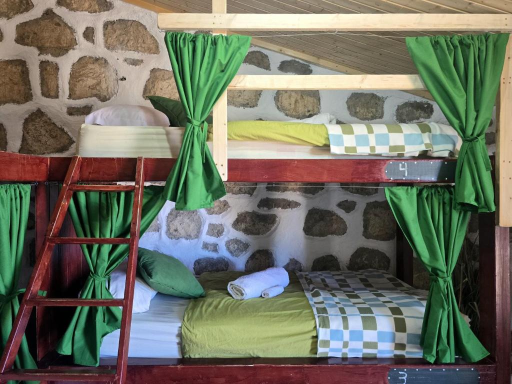 Mountain Hostel&House Finca La Isa by Rose - Cama En Habitación Compartida Mixta De 4 Camas