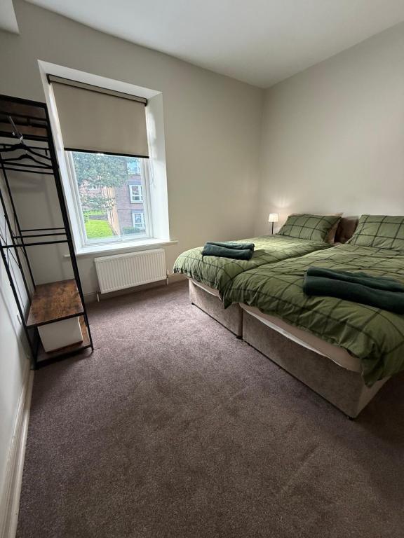 128-130 Crookes - Resim 24