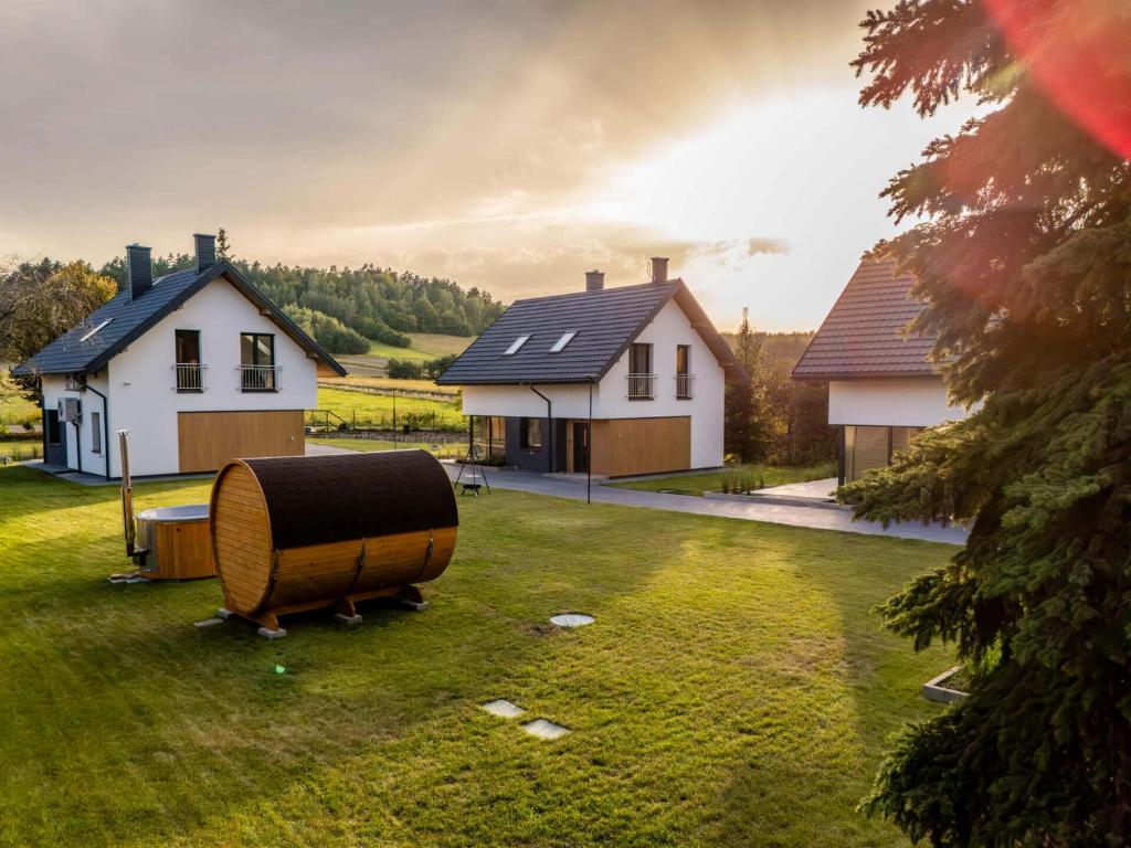 Το κτήριο όπου στεγάζεται  το παραθεριστικό πάρκο