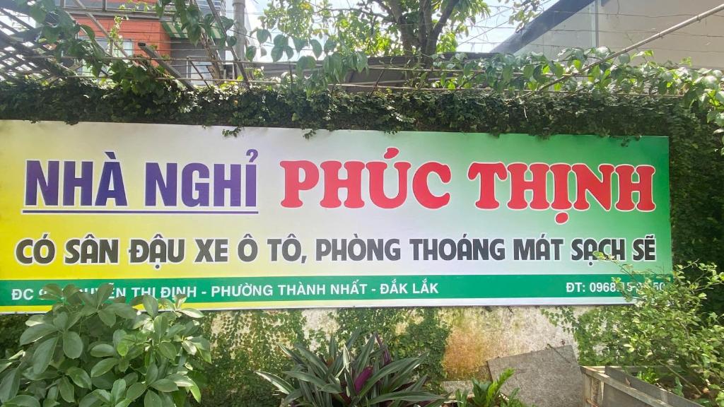 a sign for a private thing on a building at Nhà Nghỉ PHÚC THỊNH 