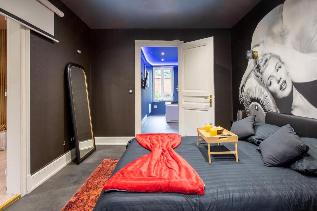 Hollywood Night-Jacuzzi & Private Movie Theater – photo 33
