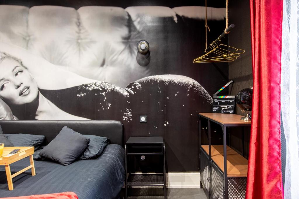 Hollywood Night-Jacuzzi & Private Movie Theater – photo 25