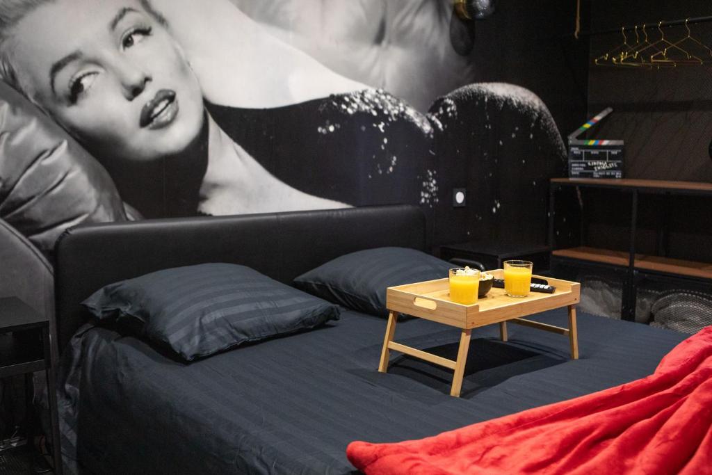 Hollywood Night-Jacuzzi & Private Movie Theater – photo 27