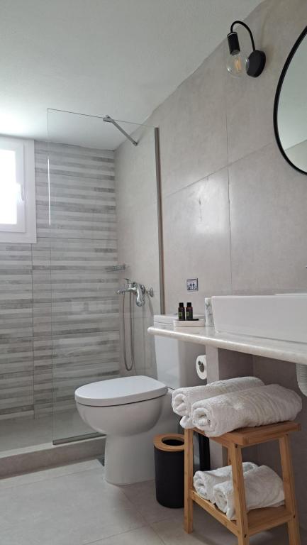 Bizas Rooms & Studios - 9