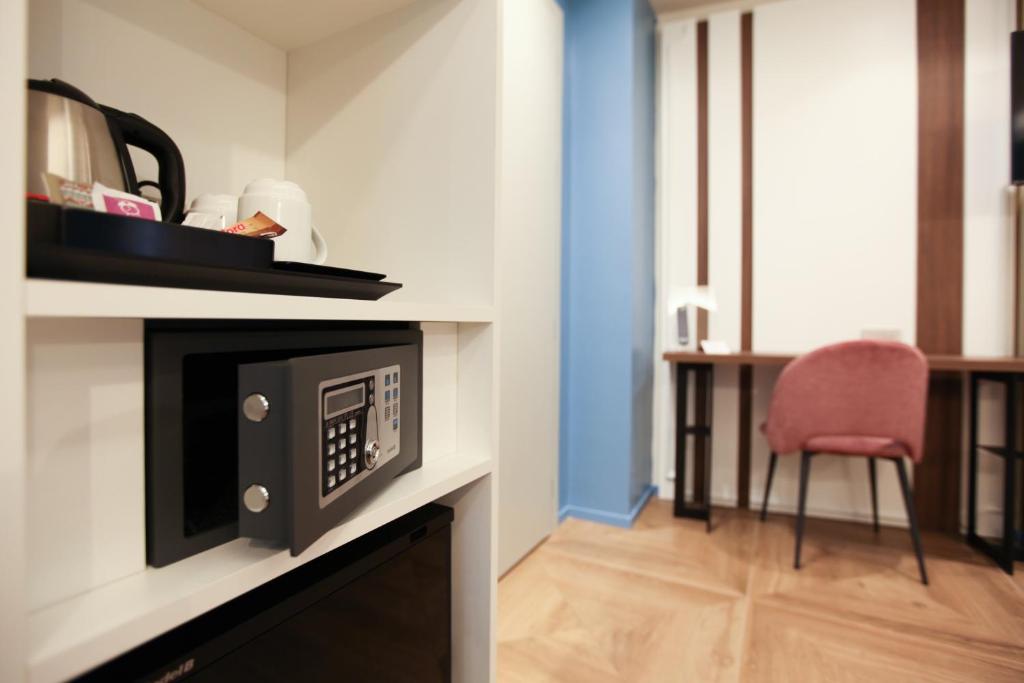 The FLOOR - Resim 17