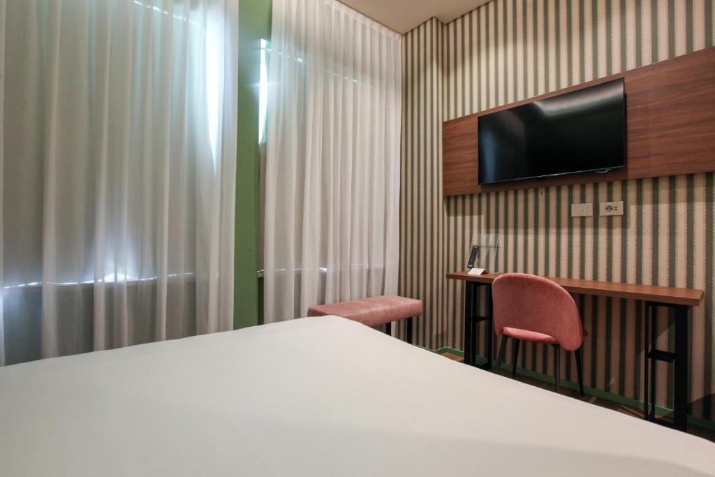 The FLOOR - Resim 25