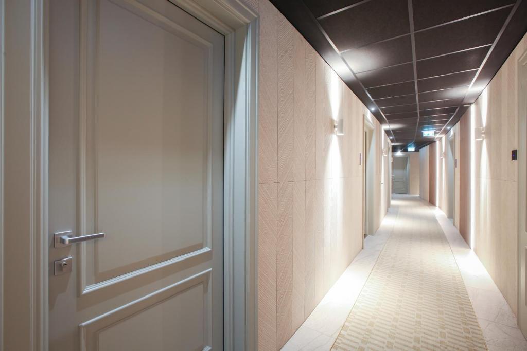 The FLOOR - Resim 31